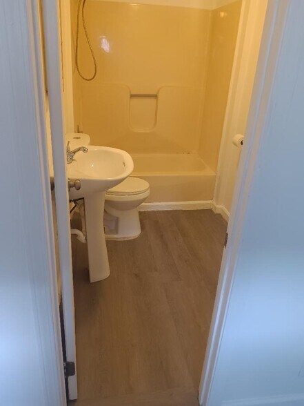 Master Bathroom - 11308 E Aaron Ln