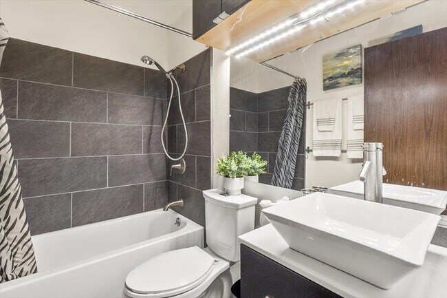 Building Photo - 20720 4th St