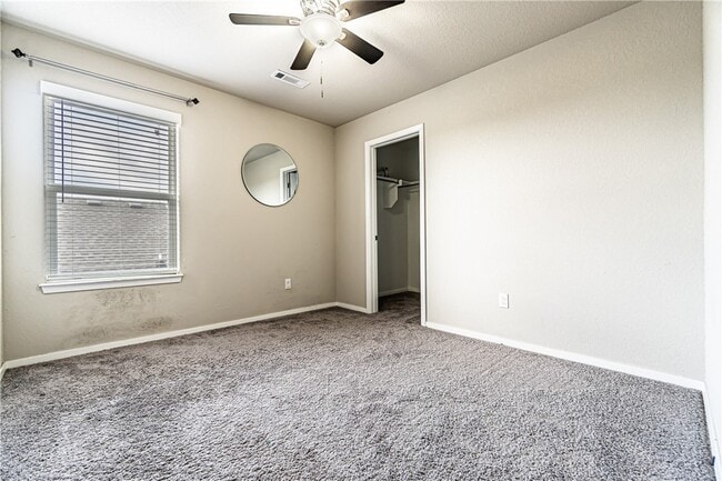 Building Photo - 6609 SW Warrington Rd