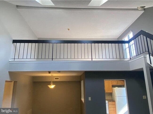 Building Photo - 1404 Society Pl