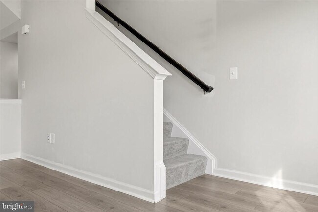 Building Photo - 246 Norland Knoll Dr