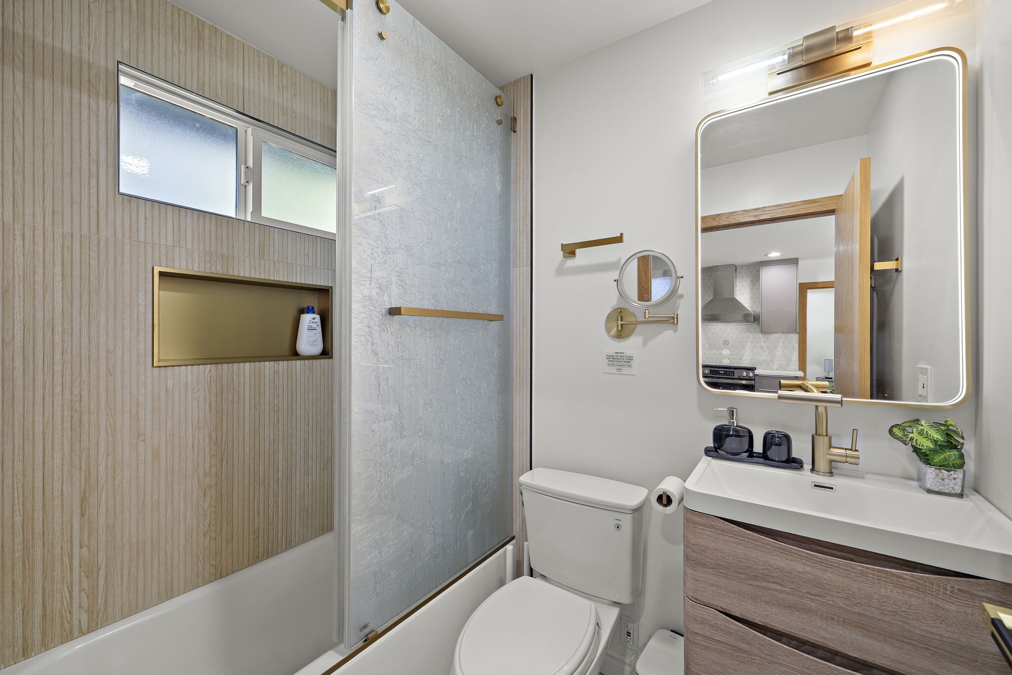 Building Photo - 5595 Heil Ave