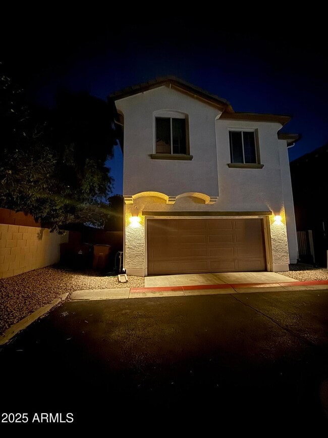 Building Photo - 9242 W Meadow Dr