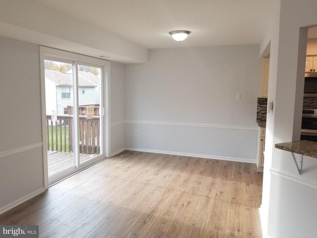 Building Photo - 1722 McNelis Dr