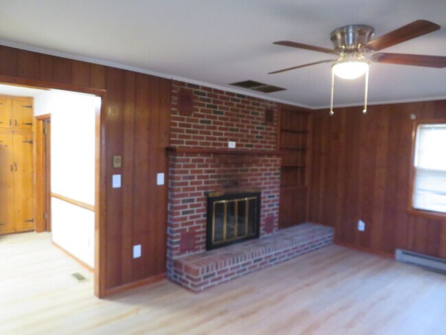 Building Photo - 7300 Claiborne Rd