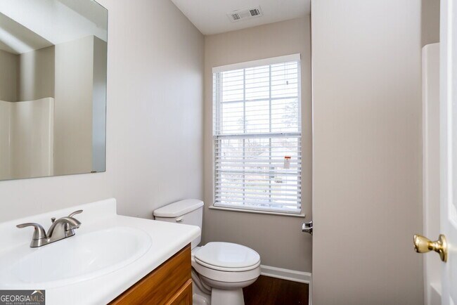 Building Photo - 1607 Thornwick Trace