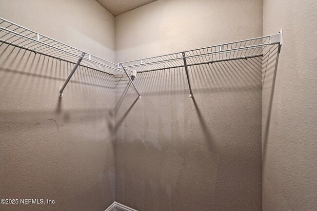 Building Photo - 3034 Oak Stream Dr