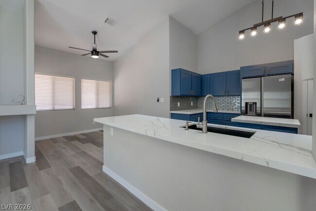 Building Photo - 1735 Navarre Ln