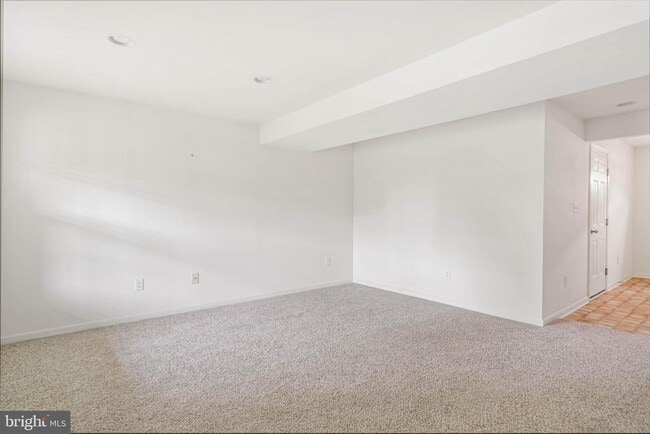 Building Photo - 26584 Raleigh Rd
