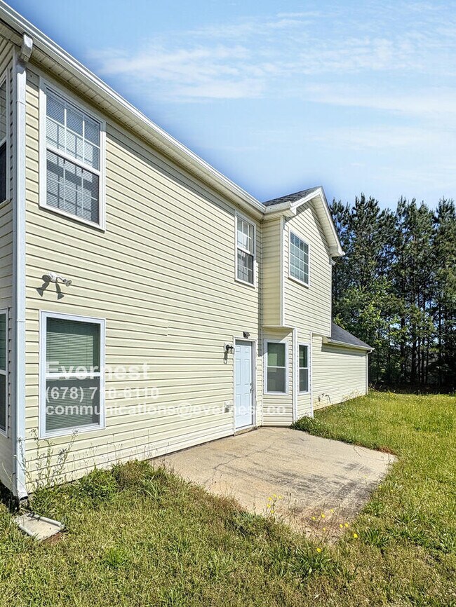 Building Photo - 1605 Brook Ln