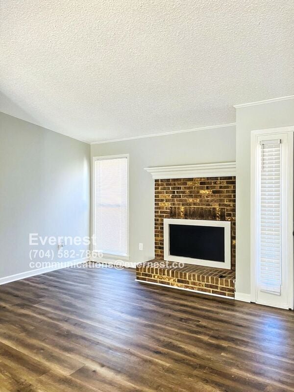 Building Photo - 3100 Chenango Dr