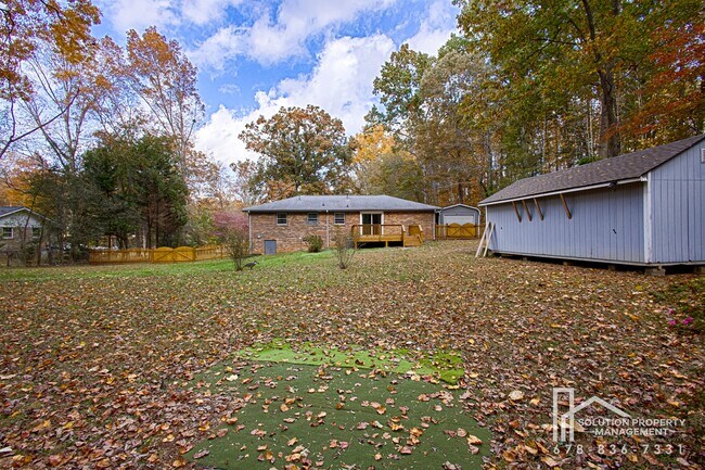 Building Photo - 4979 Paris Ave