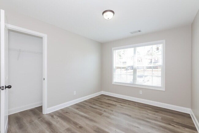 Building Photo - 1757 Maxey Ln