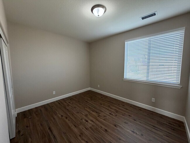 Building Photo - 1450 Samantha Crest Trail