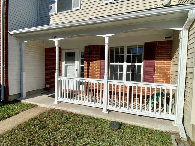Building Photo - 4740 Greenlaw Dr