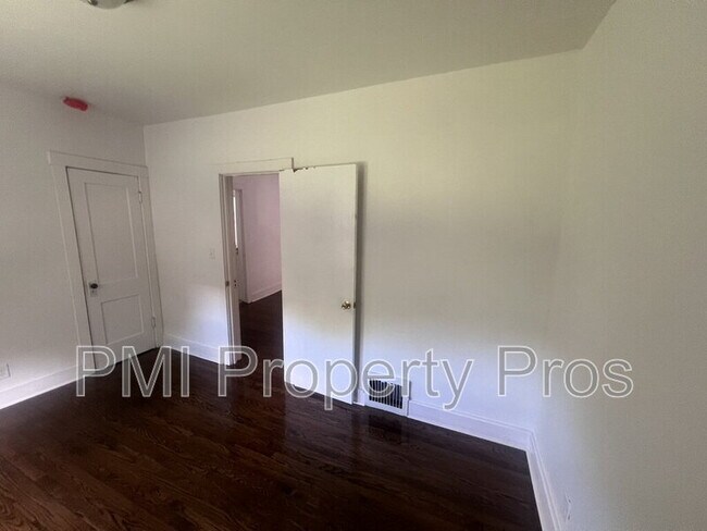 Building Photo - 3138 N 11th St