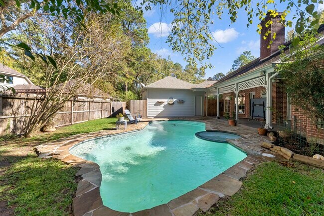 Building Photo - 11 Hornsilver Pl