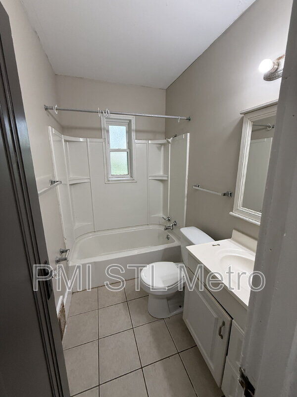 Building Photo - 7212 Eunice Ave