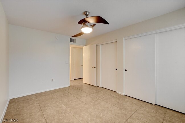 Building Photo - 5710 E Tropicana Ave