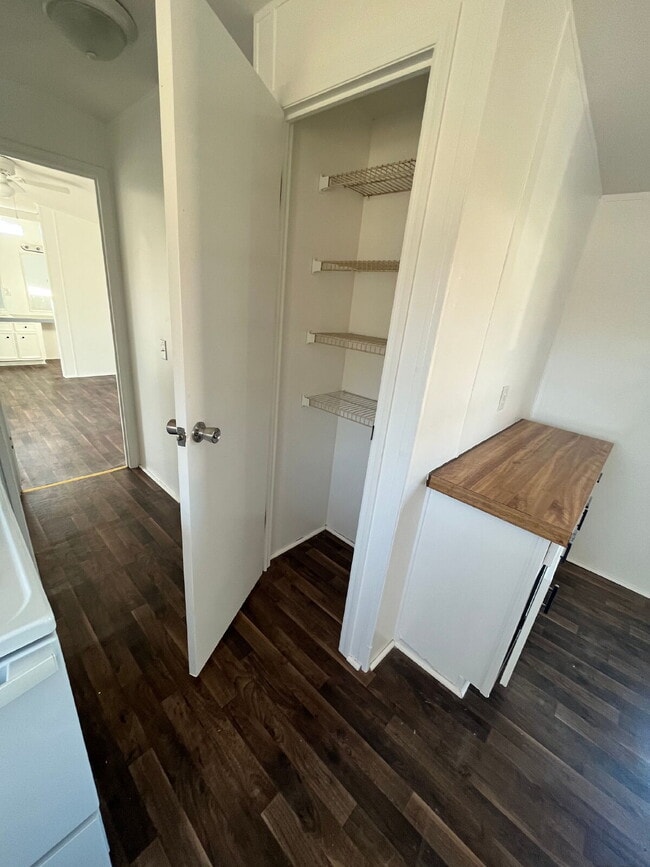 Building Photo - 2 Bedroom, 2 Bathroom Singlewide in Shady Creek Mobile Estates *LAWN CARE INCLUDED* Pikeville sch...