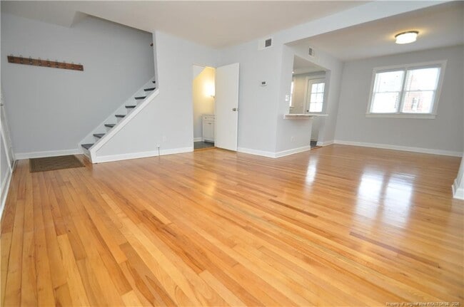 Building Photo - 1008 Nichols Dr