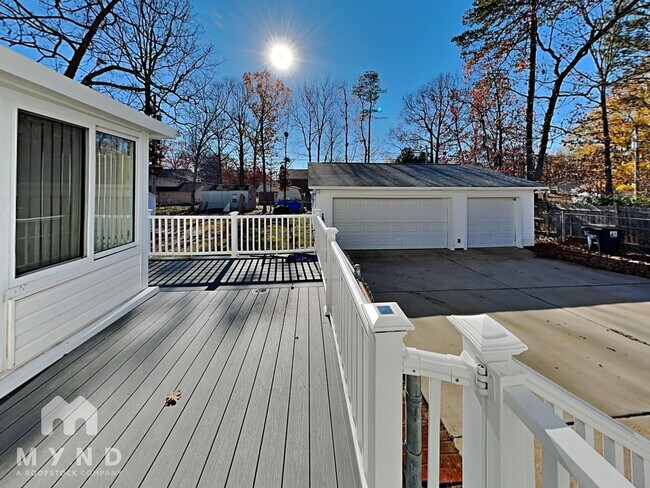 Building Photo - 7907 Red Lantern Rd