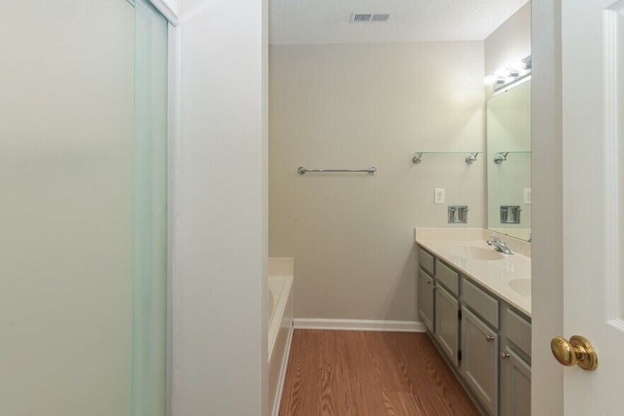 Building Photo - 3502 Fernmoss Ct