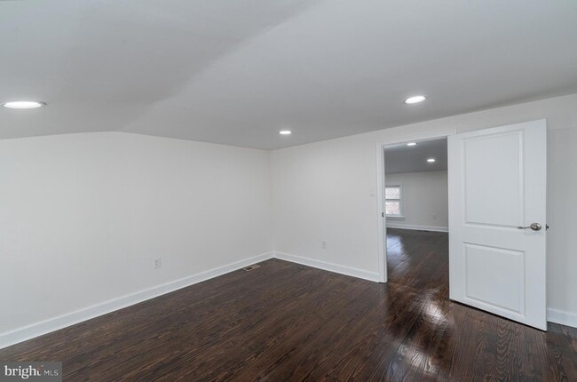 Building Photo - 116 S Durham St