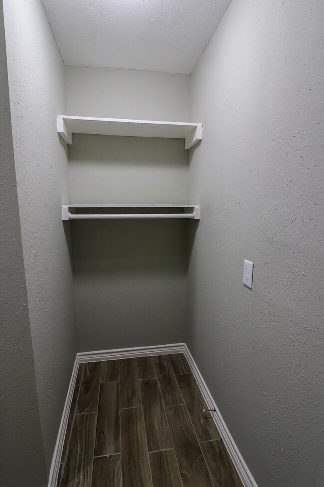 Building Photo - 2706 Orion Dr