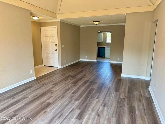 Building Photo - 6654 Bell Tower Ct