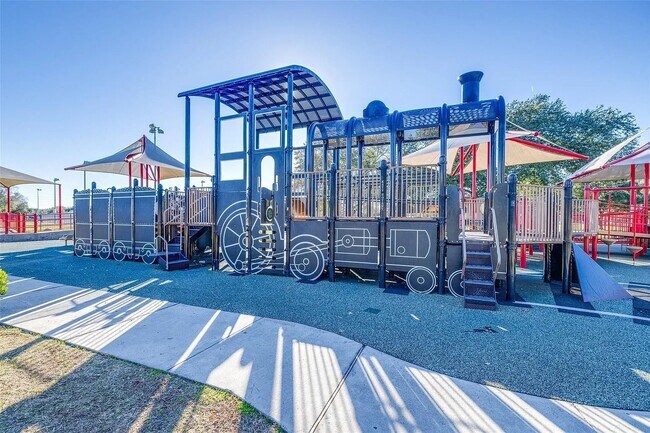 Building Photo - 6818 Yellow Jessamine Ln