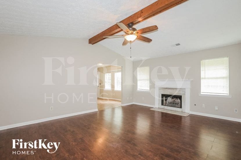 Building Photo - 270 Countryside Ln