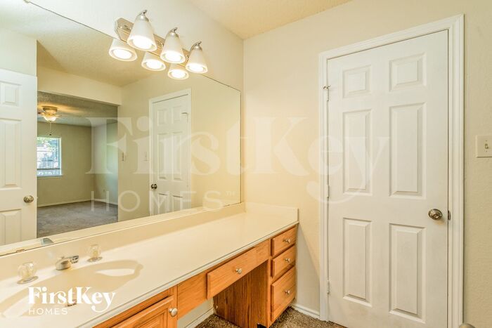 Building Photo - 4231 Glen Ridge Dr