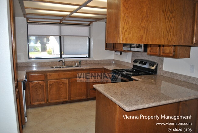 Building Photo - 4710 El Cid Ct