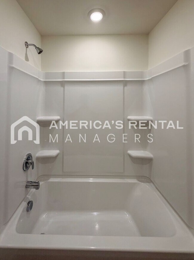 Building Photo - DEPOSIT PENDING! New Construction Home for Rent!