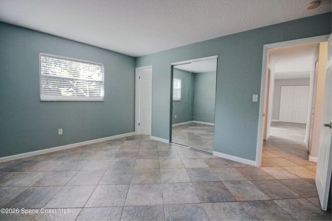 Building Photo - 3325 Elizabeth St