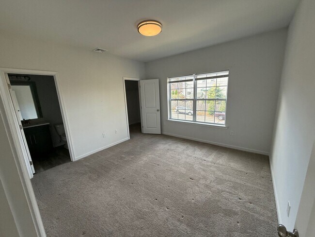 Building Photo - 1332 Genoa Street