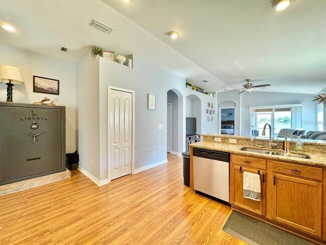 Building Photo - 31107 Masena Dr