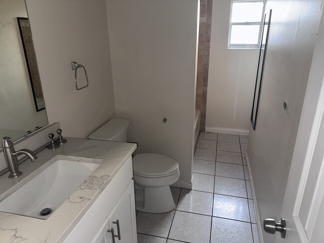 Building Photo - 262 Citrus Dr