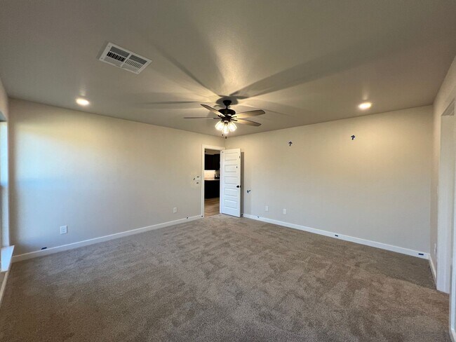 Building Photo - For Rent: Charming 3-Bedroom, 2-Bath Home in West Texas!