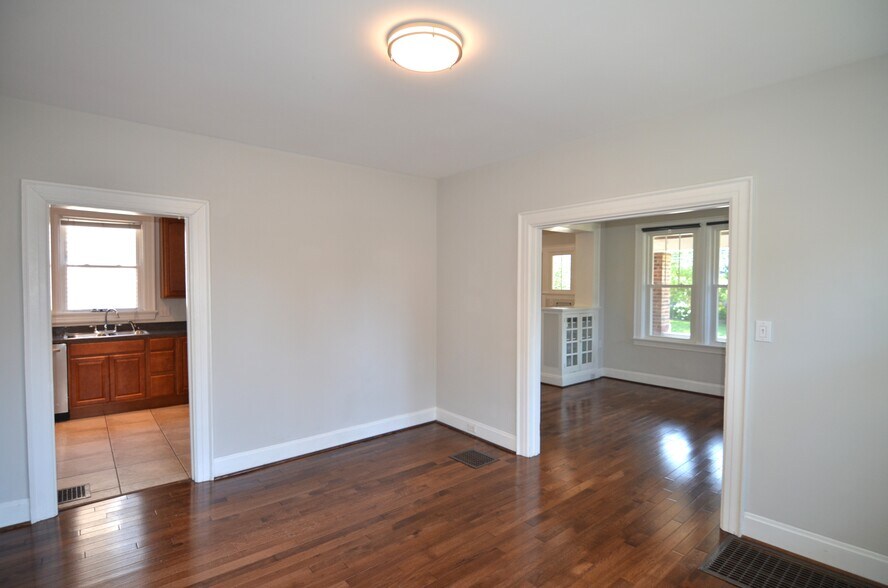 Building Photo - 4109 Millsbrae Ave