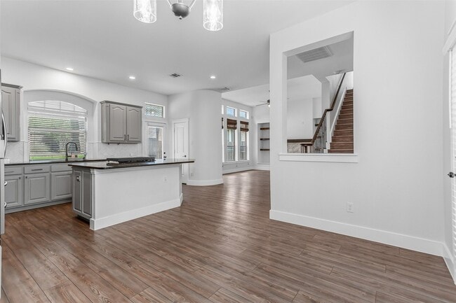 Building Photo - 4738 Coyote Trail
