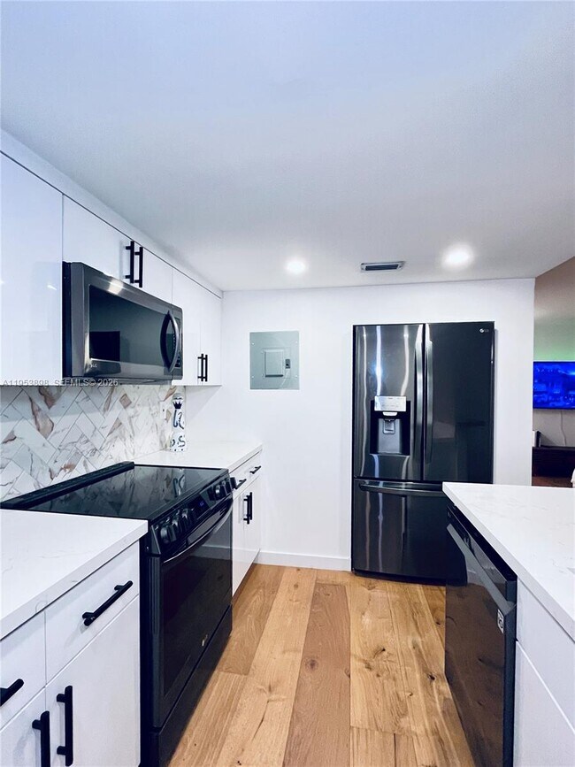 Building Photo - 6855 SW 45th Ln