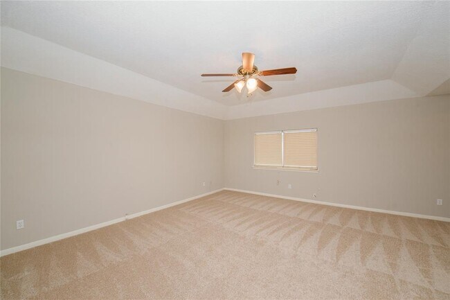 Building Photo - 3423 Hidden Creek Dr