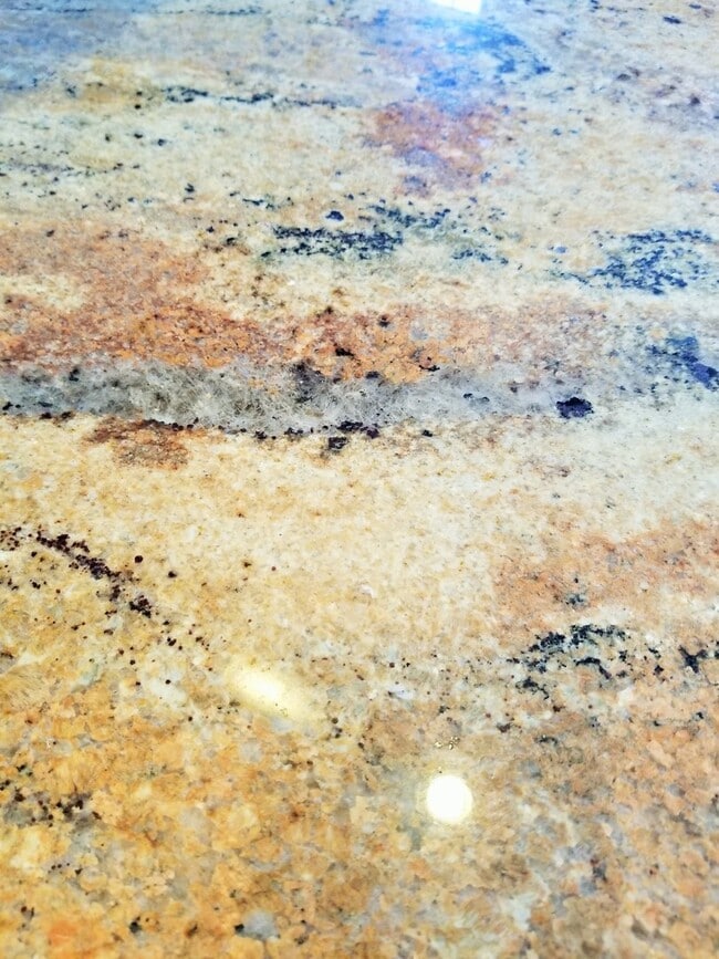 Building Photo - FRESH Paint!  Sprawling, Hurstbourne Ranch with Basement!  3 Bedrooms, 3 Full Baths, Hardwood Flo...