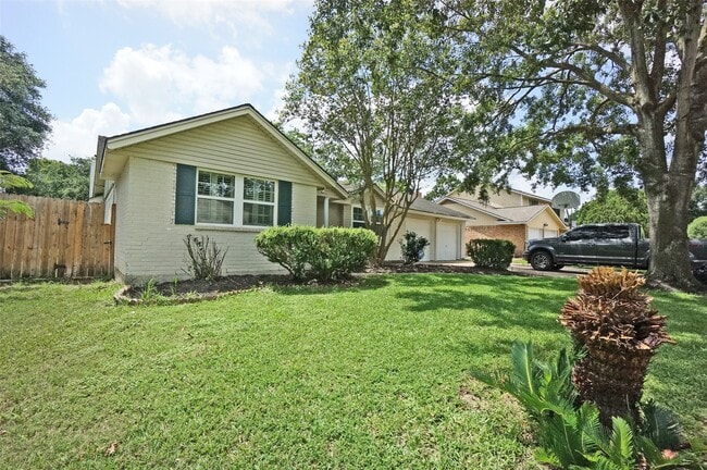 Building Photo - 1922 Westlake Way