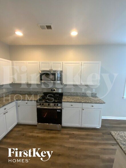 Building Photo - 85 Parkmont Way