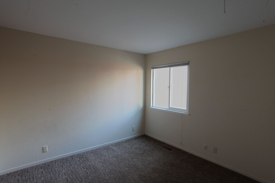 Bedroom #2 - 1968 Dolphin Dr