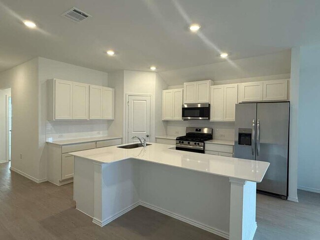 Building Photo - 205 Herald Dr