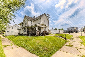 Building Photo - 115 E Willard St